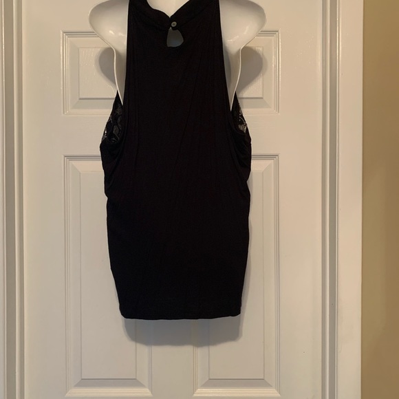 🌸 HOST PICK 🌸Gorgeous Embellished Top - Picture 3 of 8